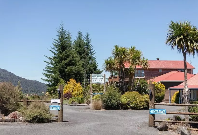 Motelli Mountain Heights Lodge