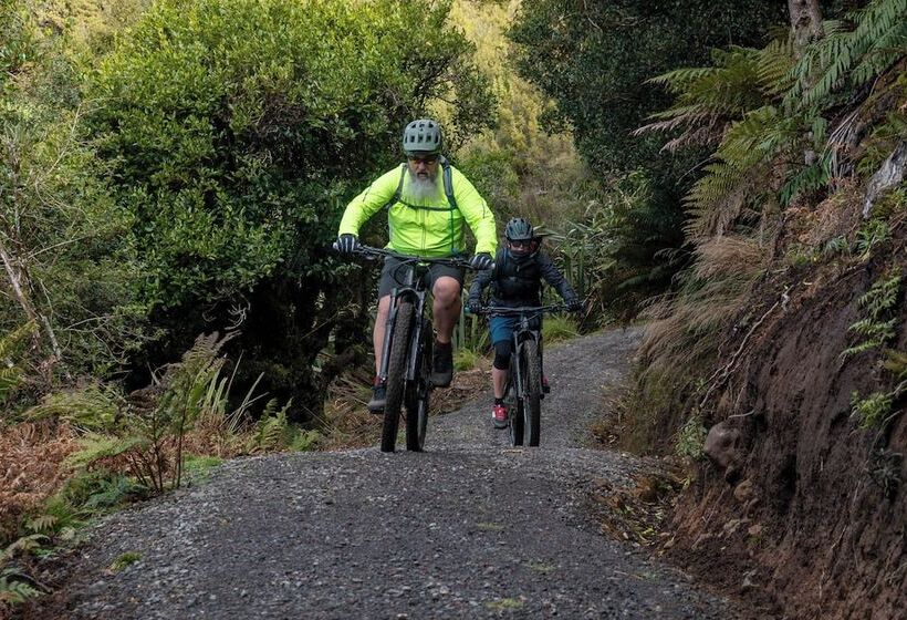 Мотель Mountain Heights Lodge