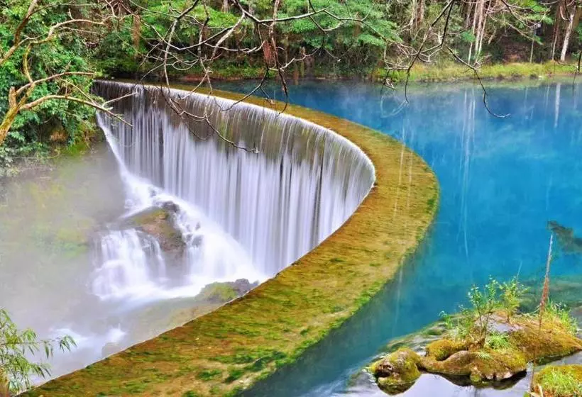 Majatalo Emerald Adventures Guesthouse