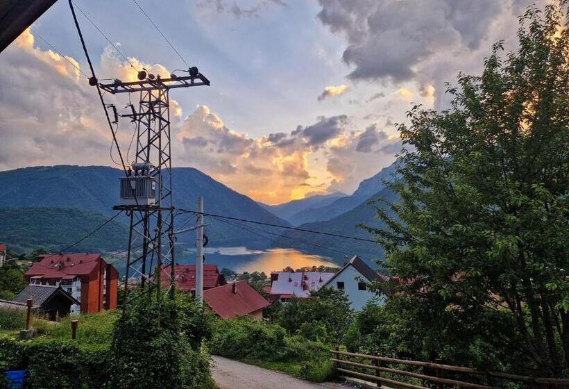 پانسیون Guesthouse Madzarevic