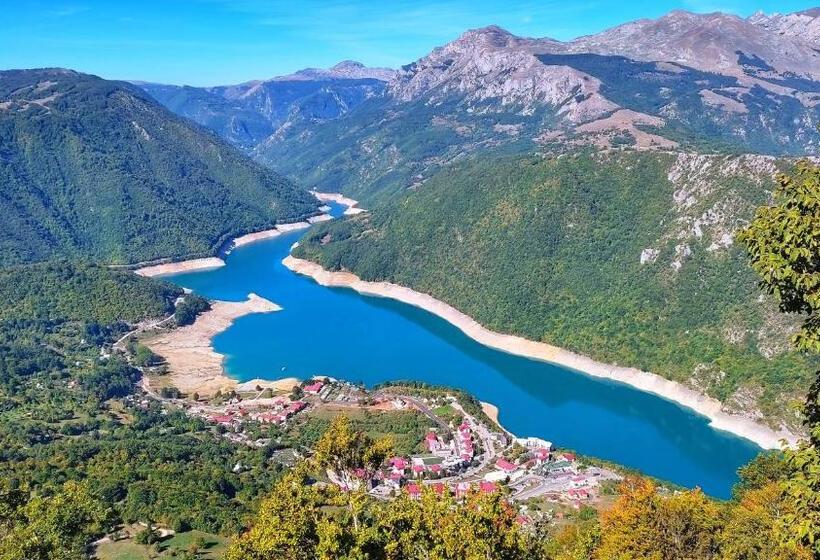 پانسیون Guesthouse Madzarevic