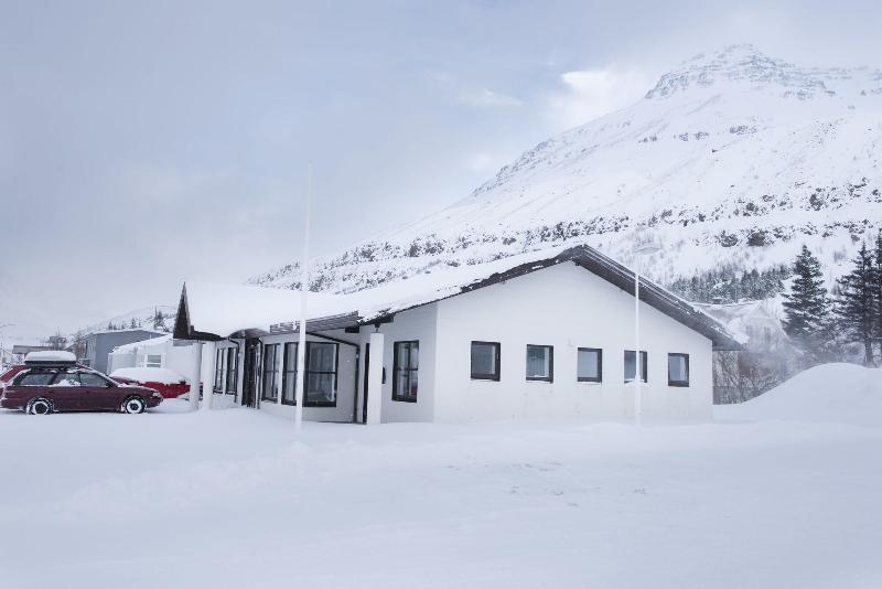 پانسیون Media Luna Guesthouse