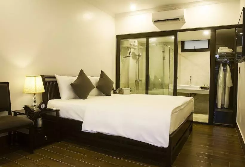 Sunny House Resort
