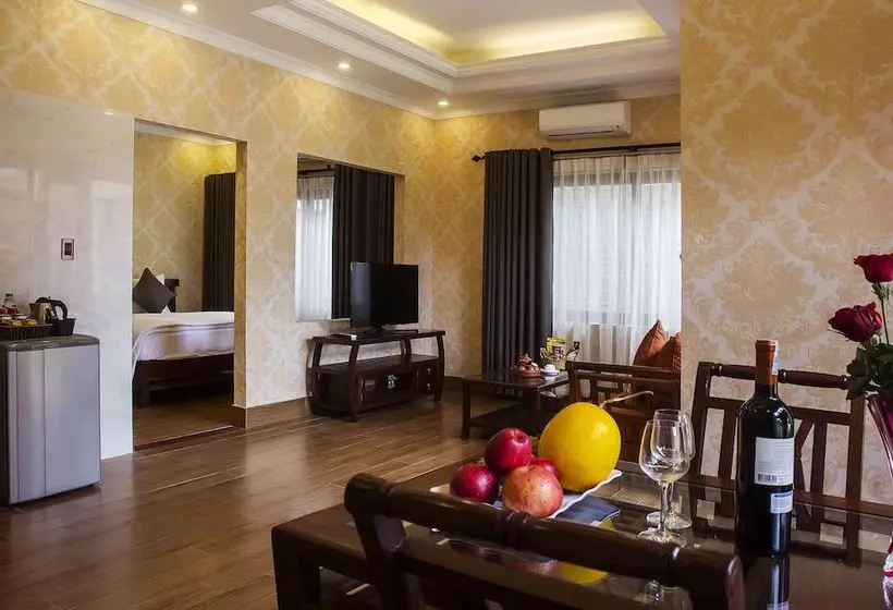 Sunny House Resort