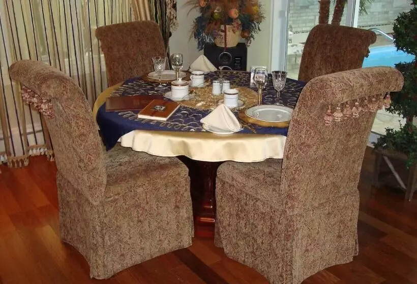 Retkeilymaja Aux Berges De L Ile Garth