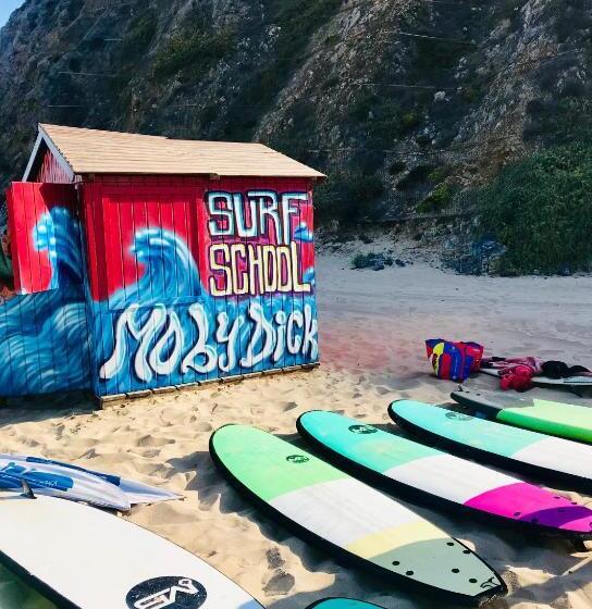 旅馆 Moby Dick Lodge