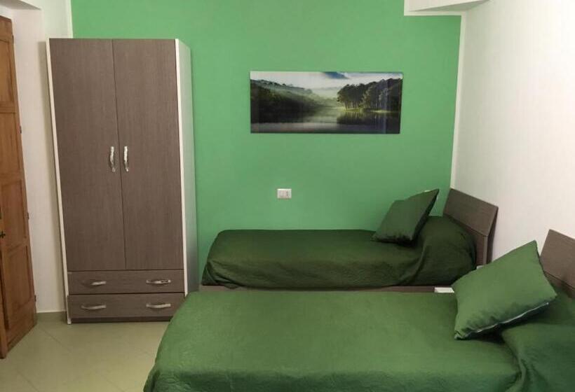 住宿加早餐  Be And Be