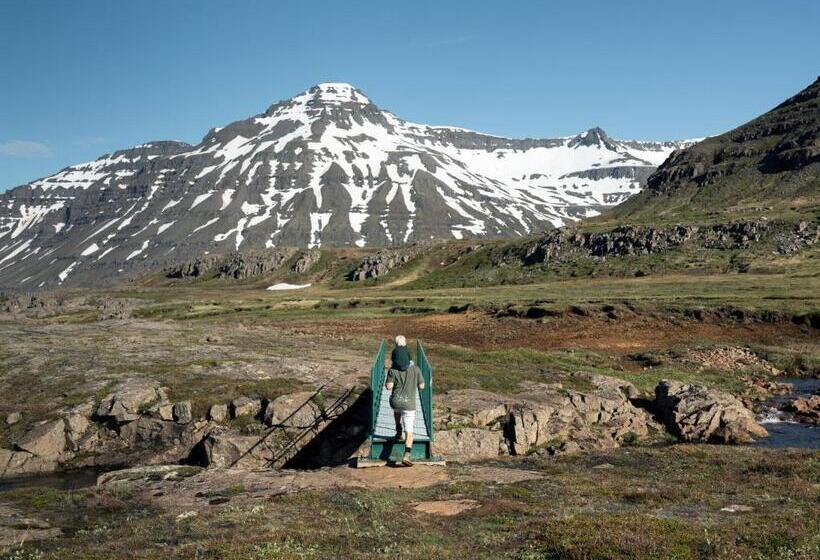 Hafaldan Hi Hostel Harbour Building