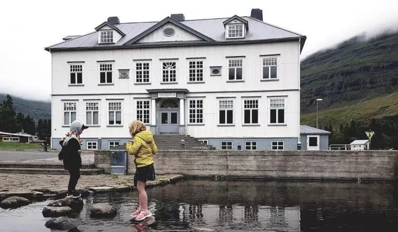 Hafaldan Hi Hostel   Harbour Building