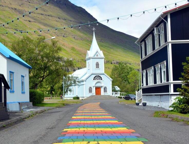 Hafaldan Hi Hostel Harbour Building