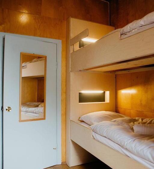 Hafaldan Hi Hostel Harbour Building