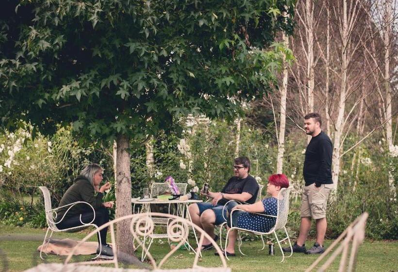 בית מלון כפרי Green Lantern Inn