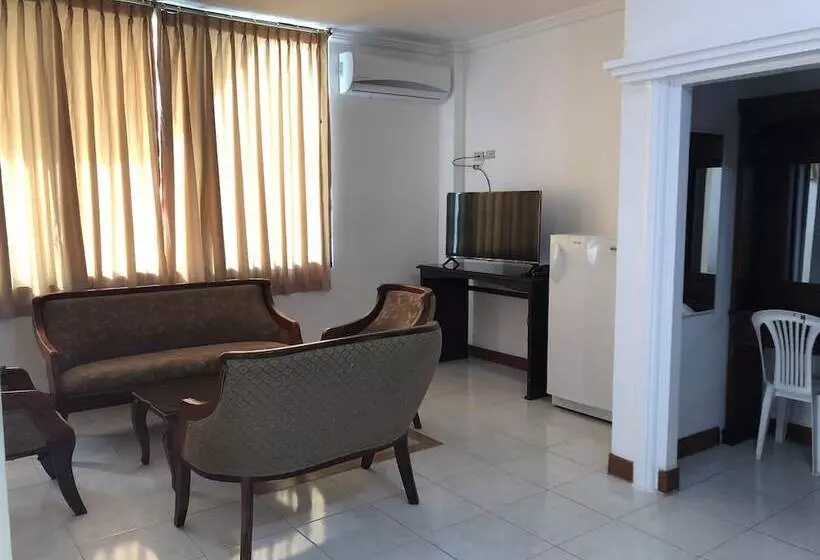 ホテル Plaza Central