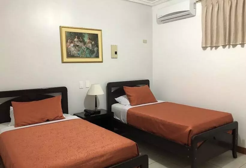 ホテル Plaza Central