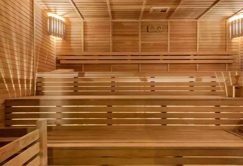 Hotel Ramada Resort By Wyndham Unye