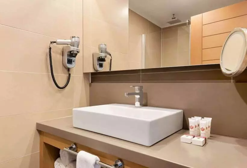 Hotel Ramada Resort By Wyndham Unye