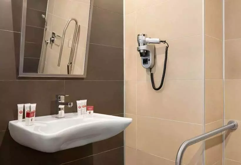 Hotel Ramada Resort By Wyndham Unye