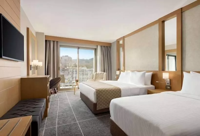 Hotel Ramada Resort By Wyndham Unye