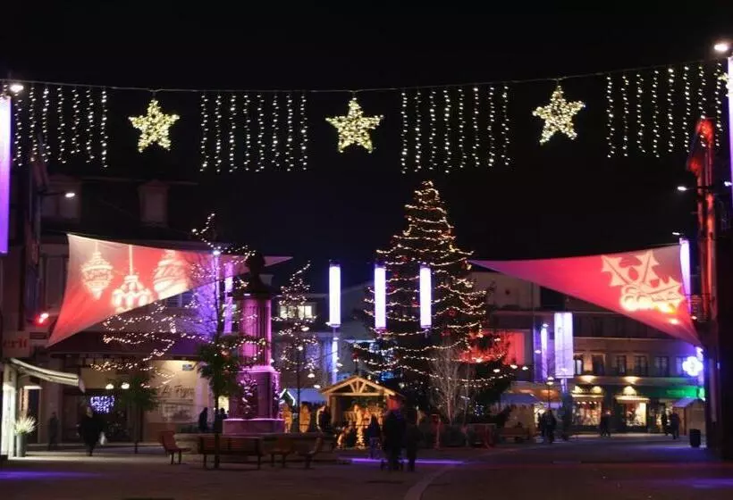 ホテル Restaurant La Tour Romaine   Haguenau   Strasbourg Nord