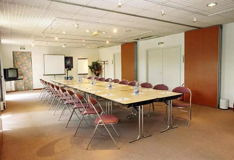 ホテル Restaurant La Tour Romaine   Haguenau   Strasbourg Nord