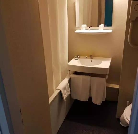 ホテル Restaurant La Tour Romaine   Haguenau   Strasbourg Nord