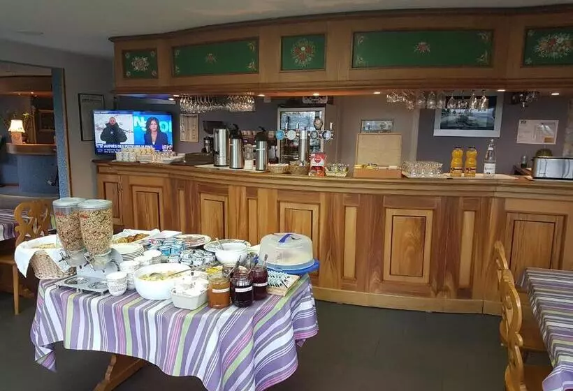 ホテル Restaurant La Tour Romaine   Haguenau   Strasbourg Nord