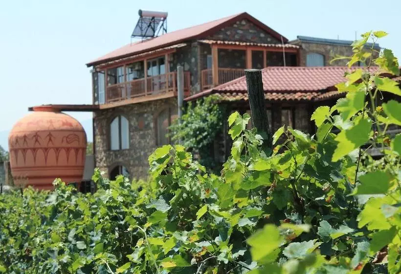 Hotelli Twins Wine Cellar