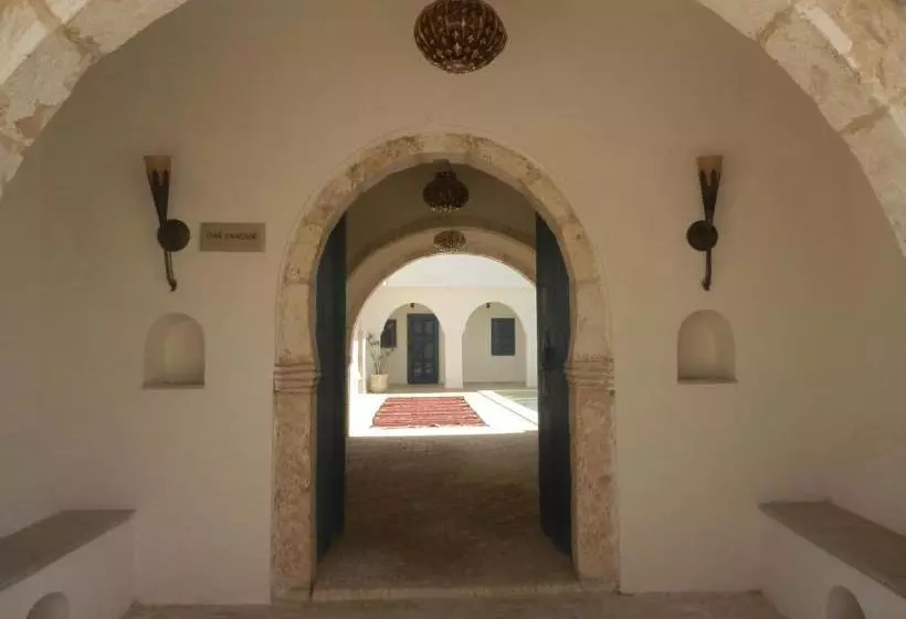 پانسیون Dar Ennour Djerbahood Erriadh