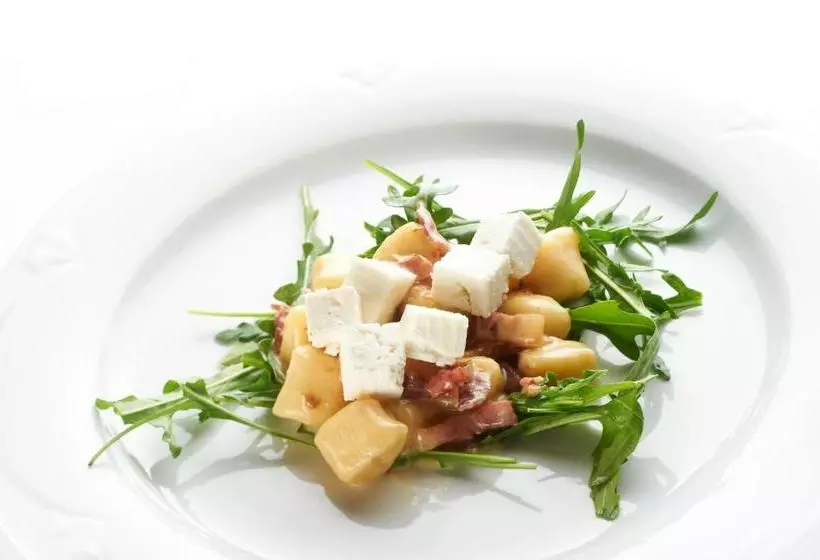 پانسیون Guesthouse Domacija Sajna