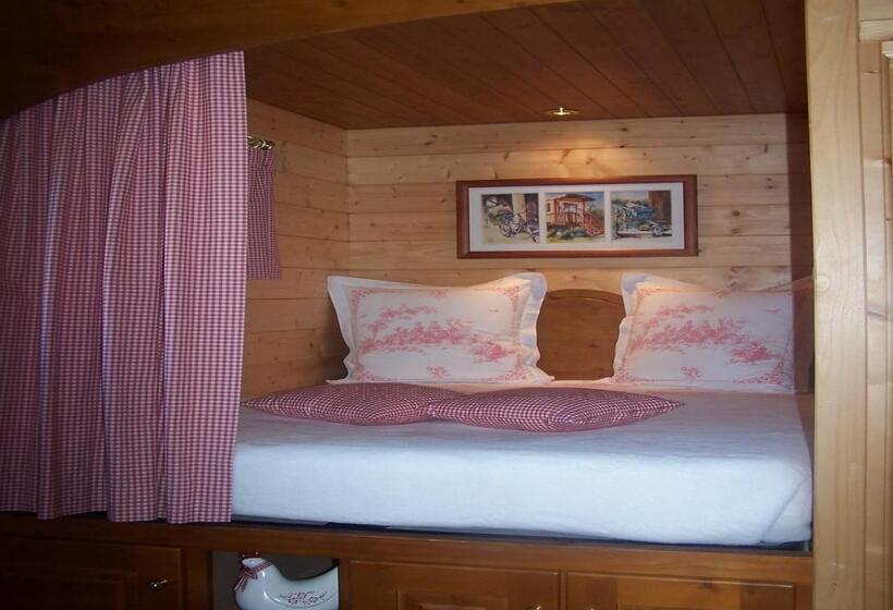 פנסיון La Roulotte De La Vallée Du Lot