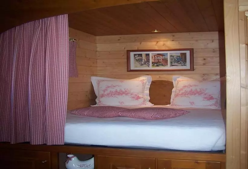 ペンション La Roulotte De La Vallée Du Lot