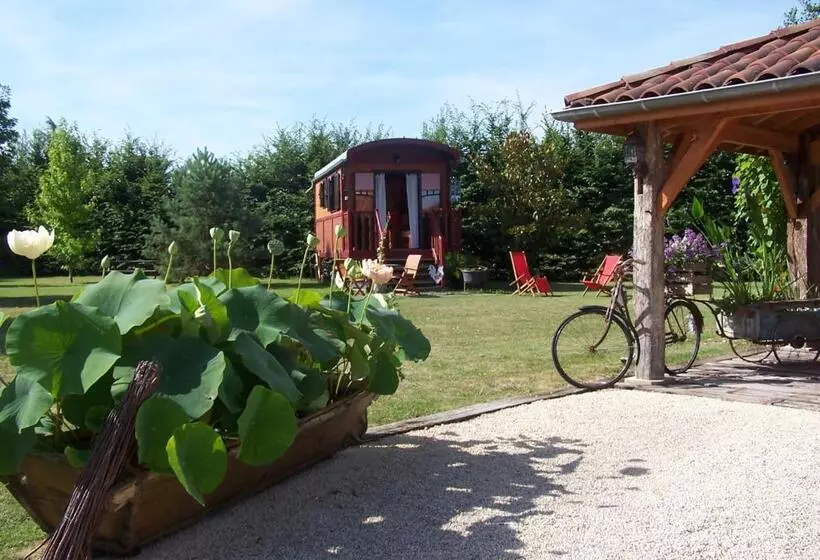 ペンション La Roulotte De La Vallée Du Lot