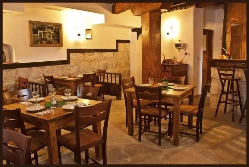 Majatalo Osmarski Houses