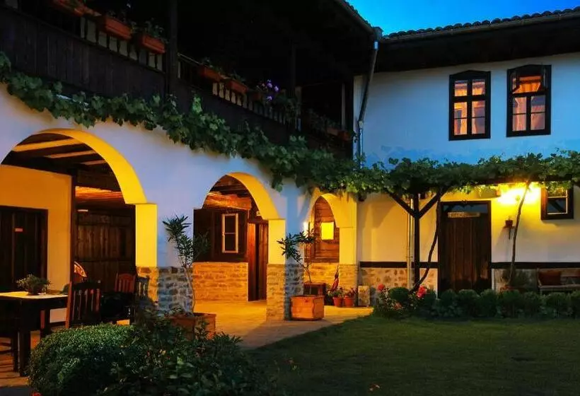 Majatalo Osmarski Houses