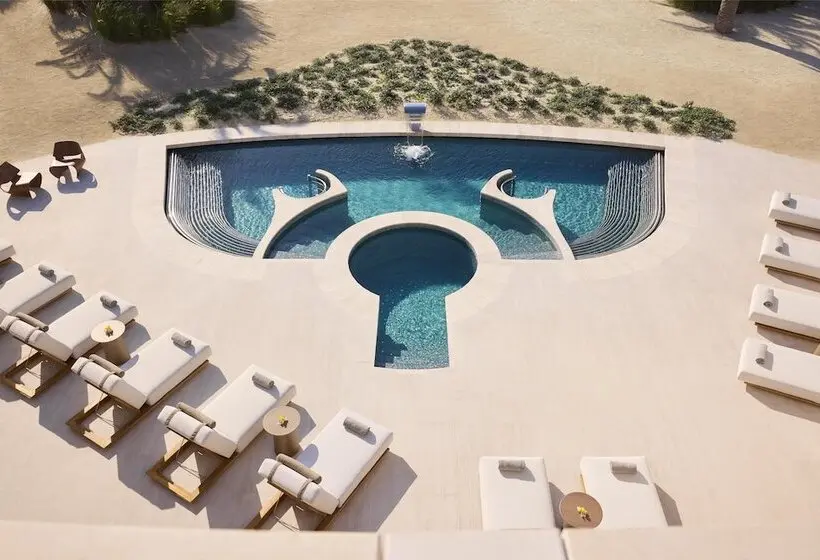 هتل Shebara Resort