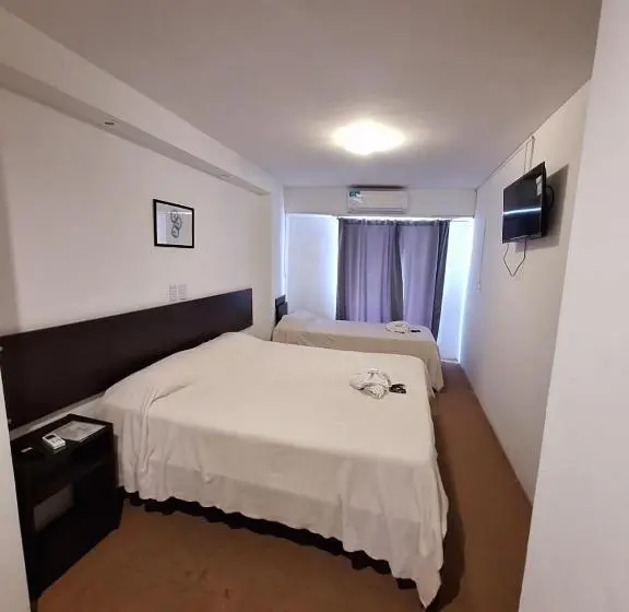 Hotelli Plaza Room
