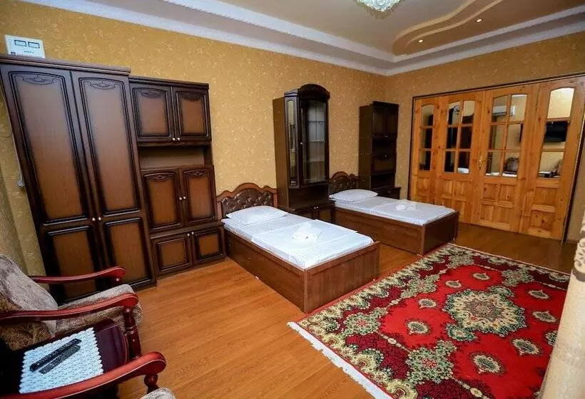 تختخواب و صبحانه Kurush