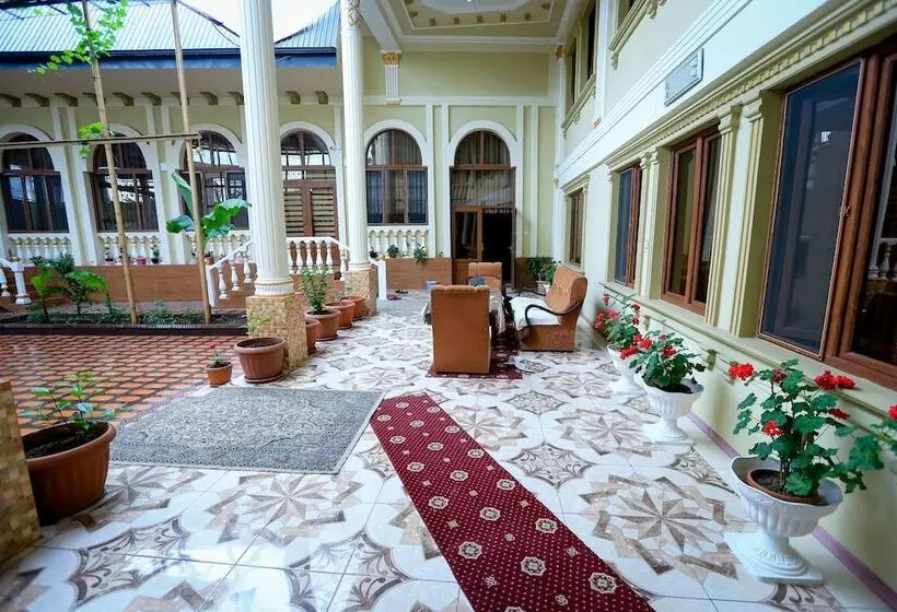 تختخواب و صبحانه Kurush