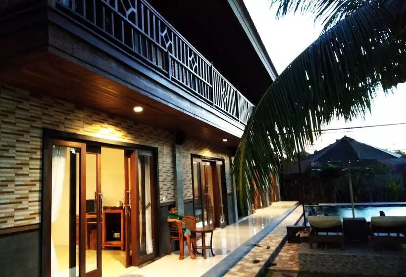 Hotelli Genta Villa Ceningan