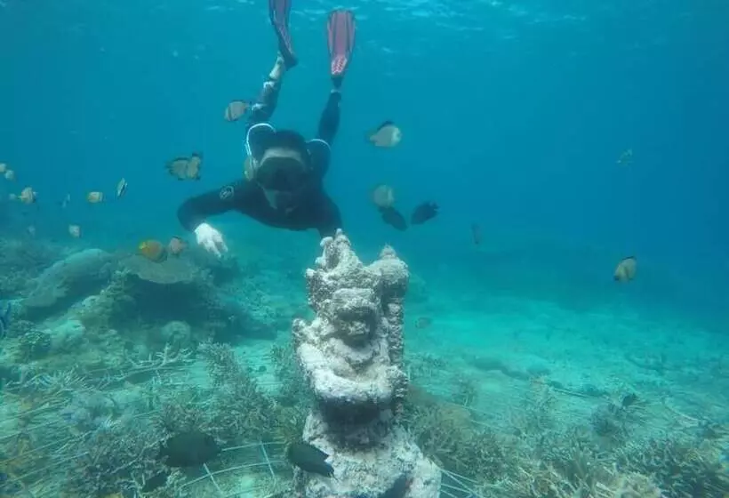 Hotelli Genta Villa Ceningan