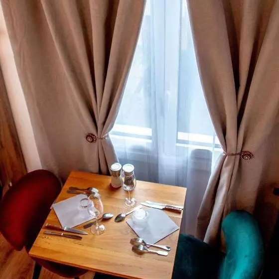 ホテル Hôtel & Gastronomie   La Table De L Europe