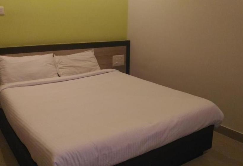 בית מלון כפרי The Orchid Suites