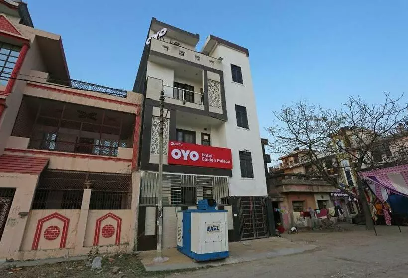 Oyo 28172 Hotel Golden Palace