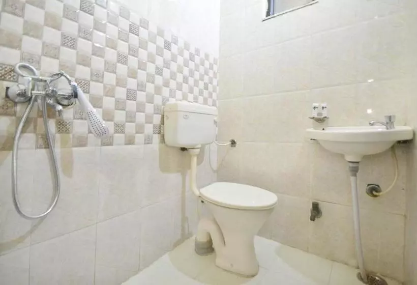 Oyo 28295 Hotel Reyansh Galaxy