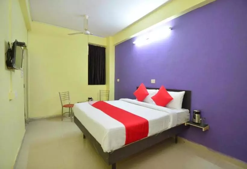 Oyo 28295 Hotel Reyansh Galaxy