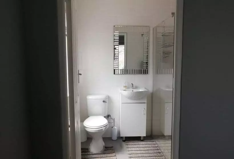 Majatalo Northern Vine Guesthouse B&b Self Catering