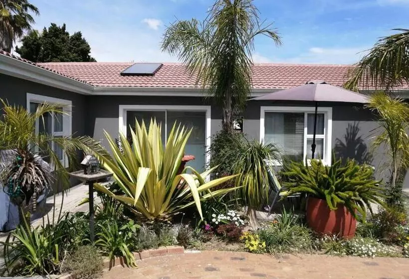 Majatalo Northern Vine Guesthouse B&b Self Catering