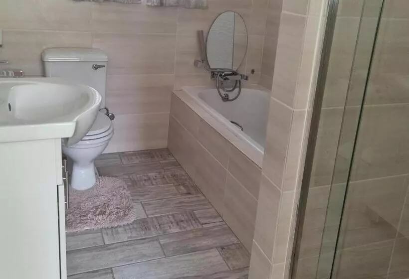 Majatalo Northern Vine Guesthouse B&b Self Catering