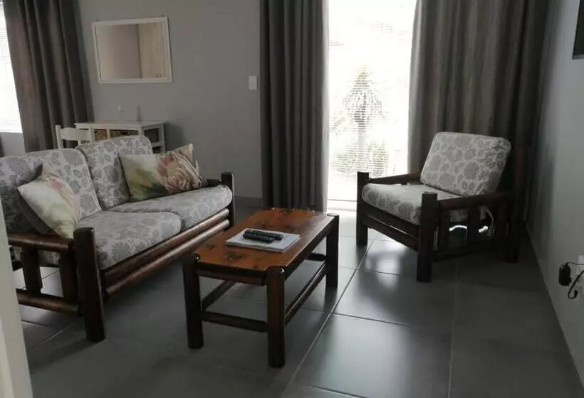 Majatalo Northern Vine Guesthouse B&b Self Catering