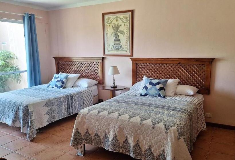 بنسيون Villa Angela